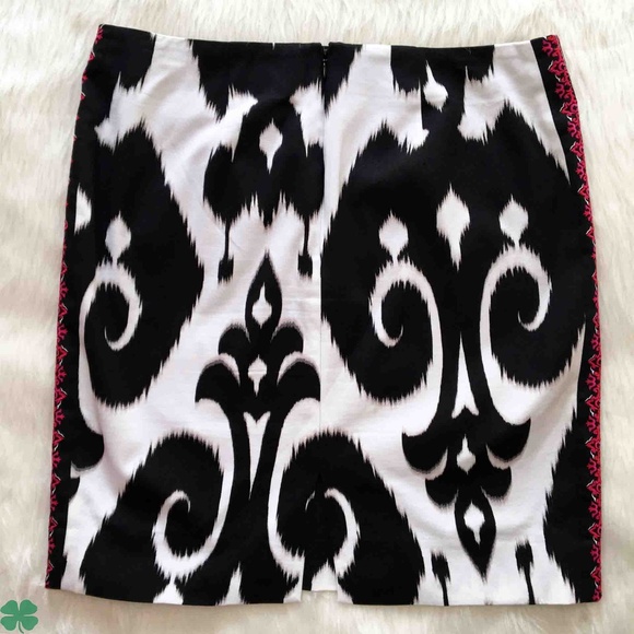 WHBM black Ikat Print Pencil Skirt Size 8 - Picture 2 of 7